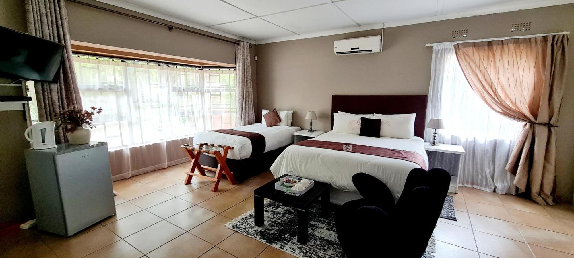 Thamalakane Guest House Маун Экстерьер фото