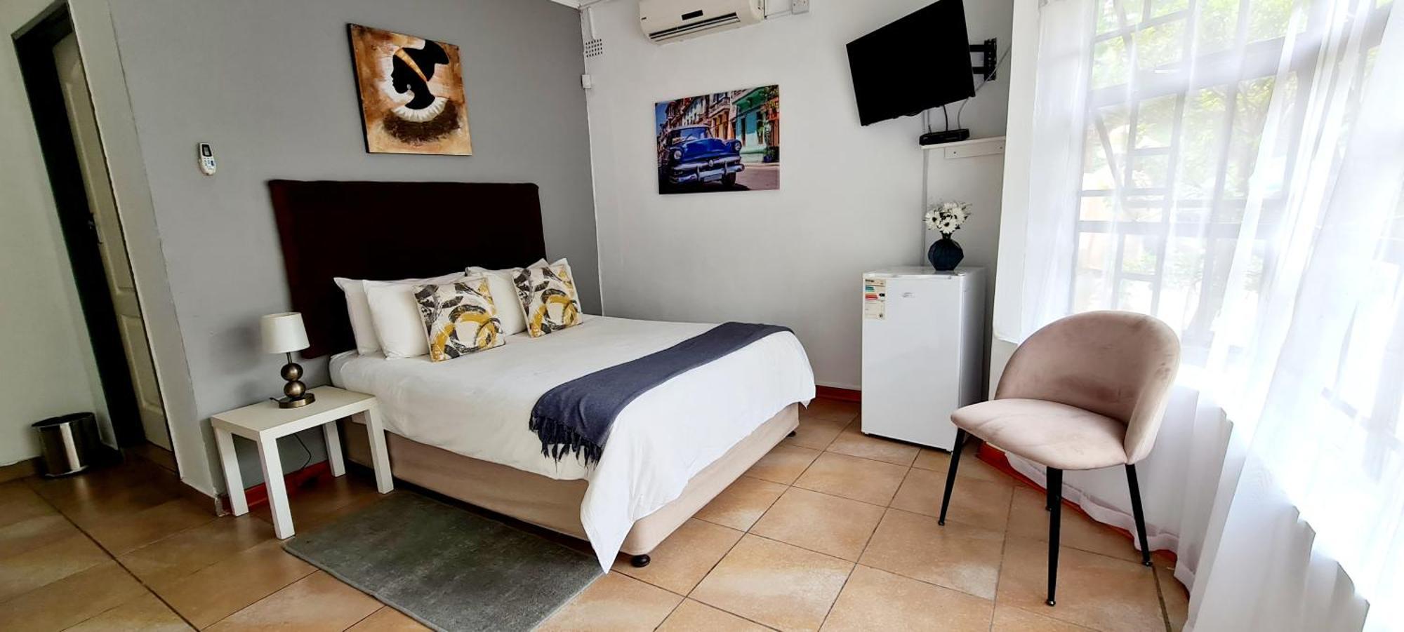 Thamalakane Guest House Маун Экстерьер фото