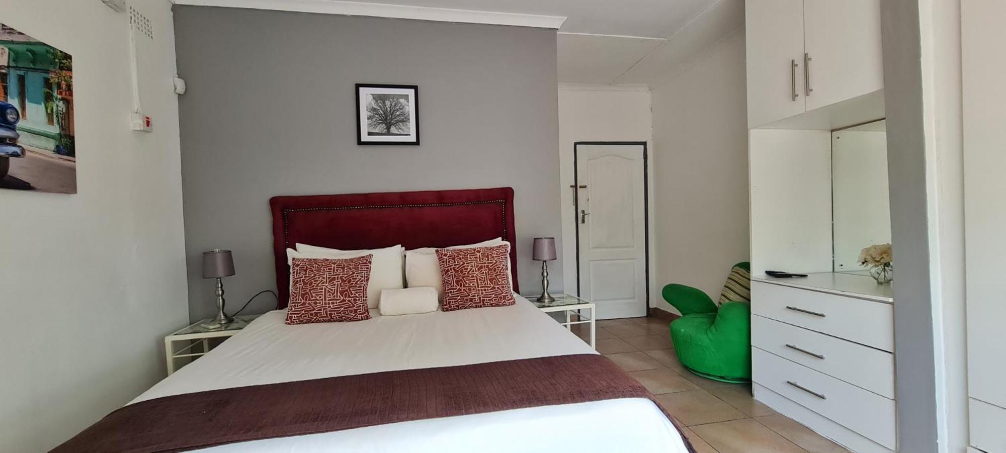 Thamalakane Guest House Маун Экстерьер фото