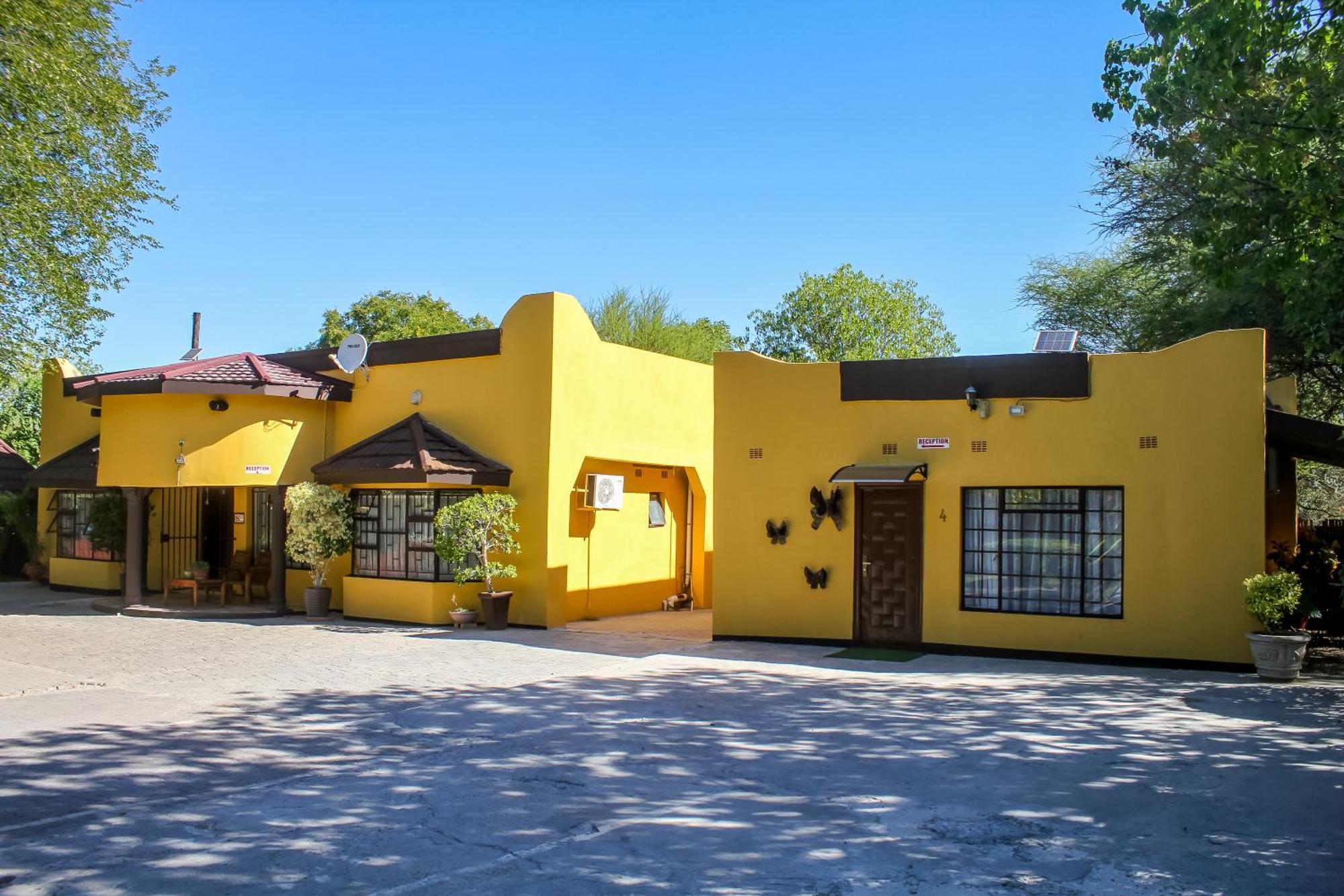 Thamalakane Guest House Маун Экстерьер фото