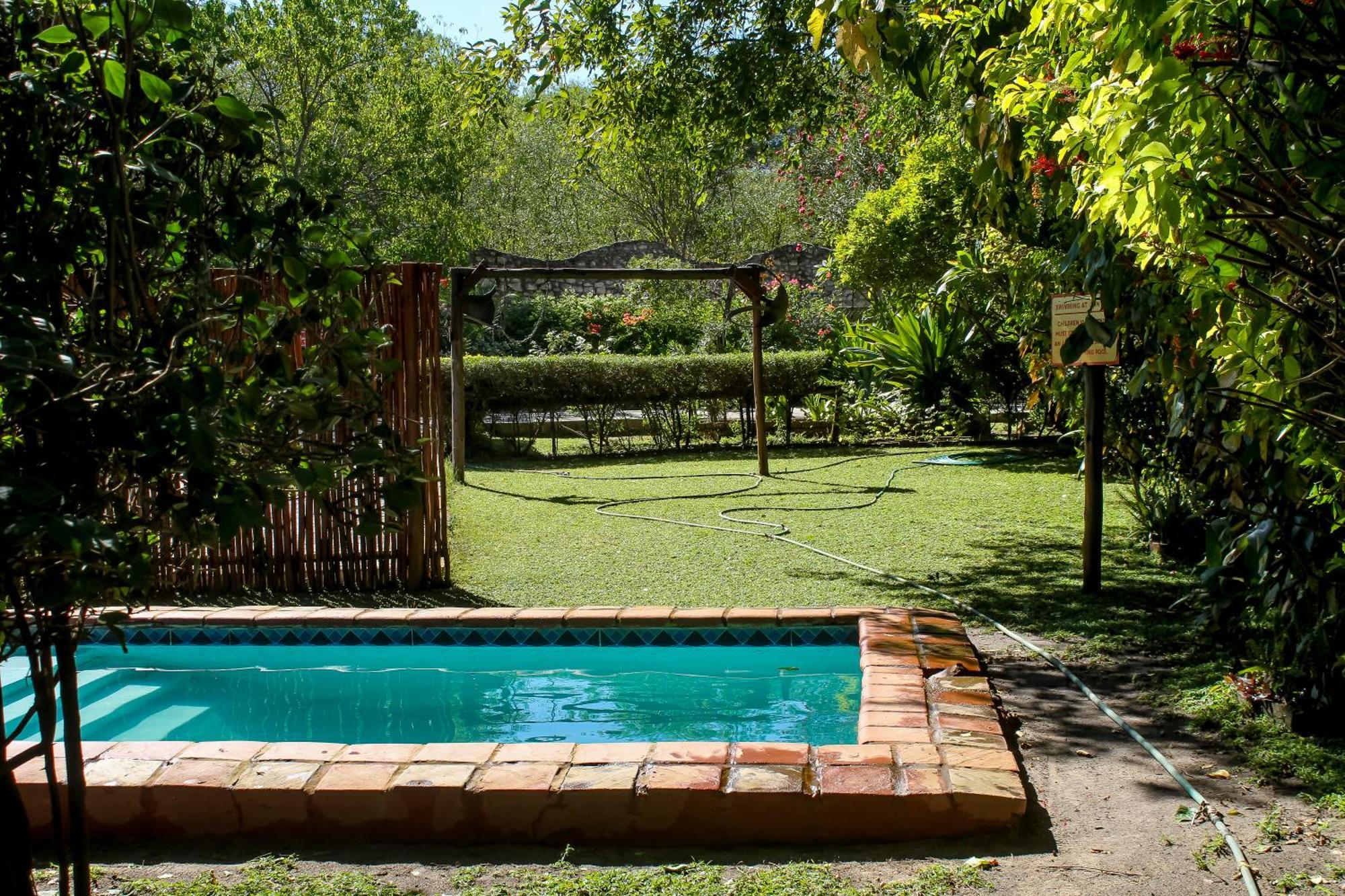 Thamalakane Guest House Маун Экстерьер фото